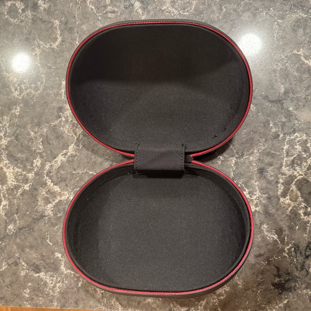 Hard Case / Carrying Bag Compatible to BEATS SOLO 3 Headphones. Case Only - Picture 4 of 5